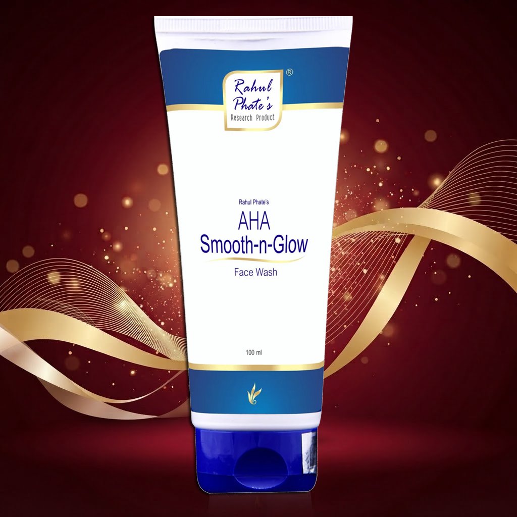 AHA Smooth-N-Glow Face Wash – For Oily & Mature Skin (30+) 100ml - Image 3